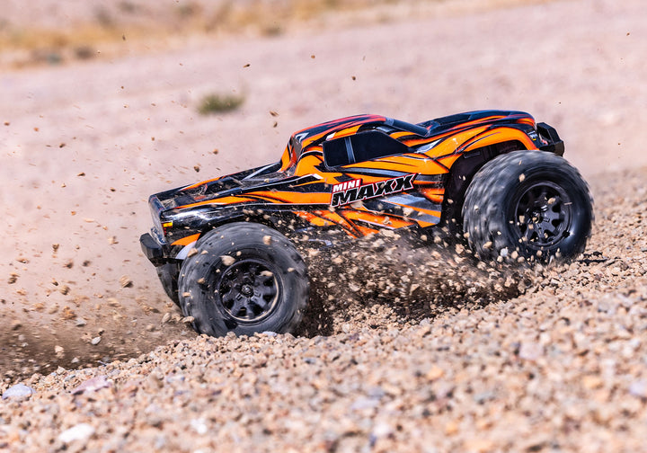 Mini Maxx Truck, BL-2s, Traxxas #107154-1 (In-Store Pickup Only)