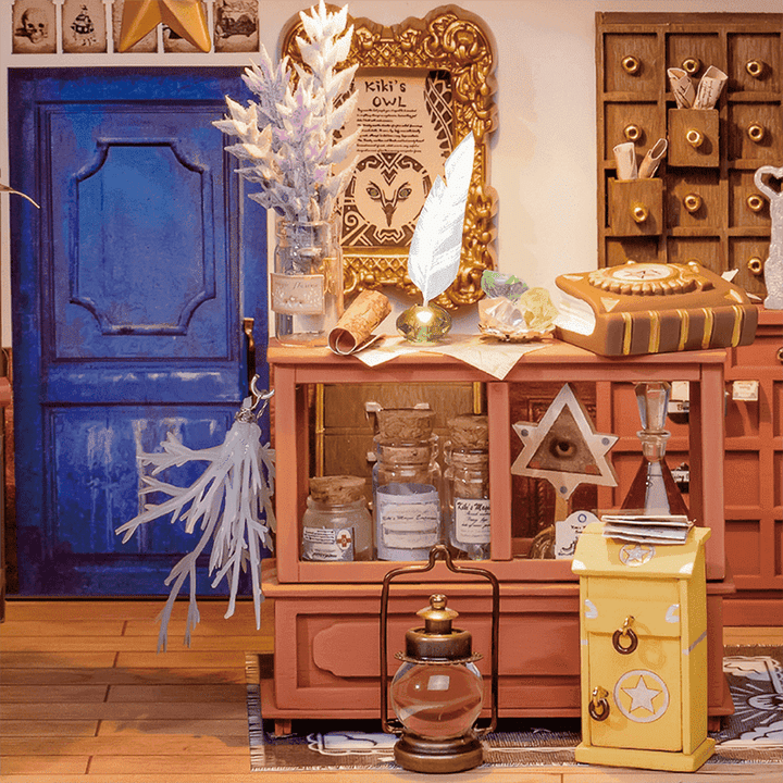 Kiki's Magic Emporium Robotime DG155