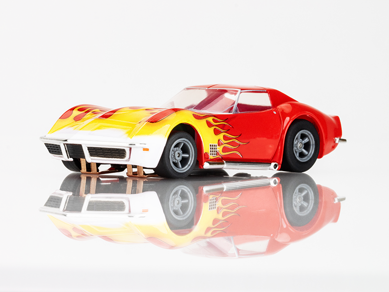 AFX Corvette 1970 Red w/Yellow Wildfire 22055