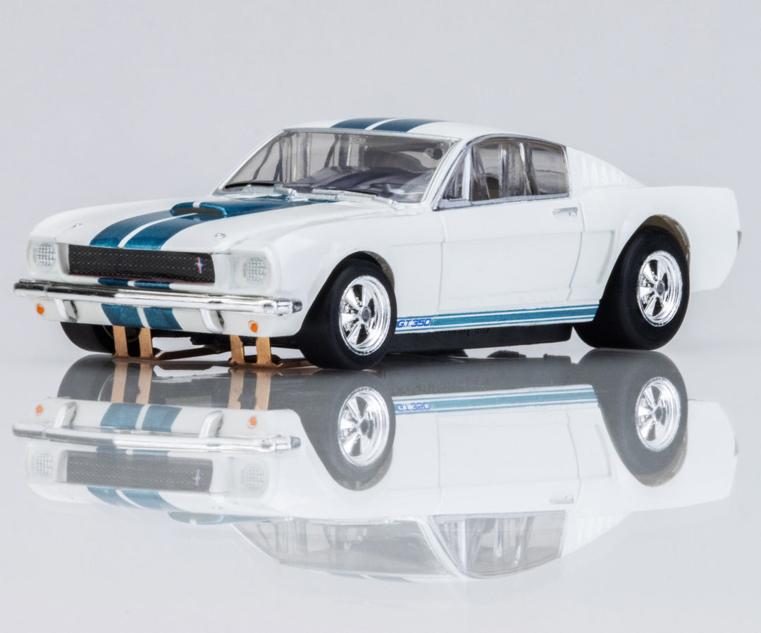 Shelby GT350 1965 White/Blue AFX #22068 AFX22068
