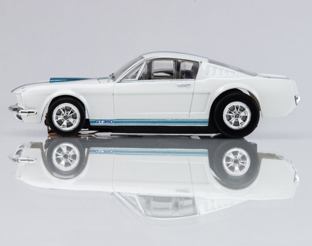 Shelby GT350 1965 White/Blue AFX #22068 AFX22068