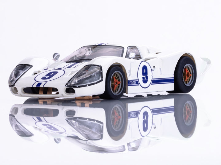 22078 GT40 Mark IV #9 White AFX