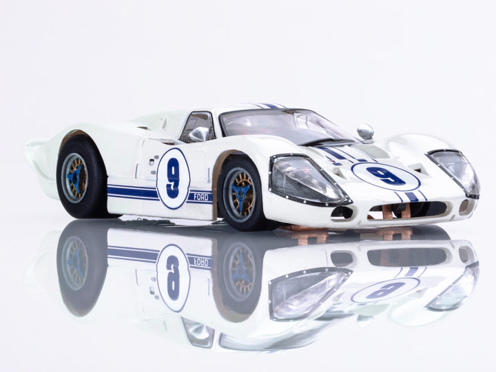 22078 GT40 Mark IV #9 White AFX