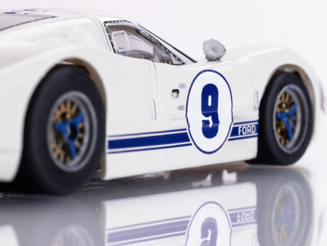 22078 GT40 Mark IV #9 White AFX
