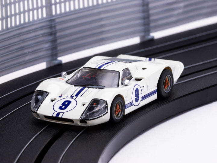 22078 GT40 Mark IV #9 White AFX