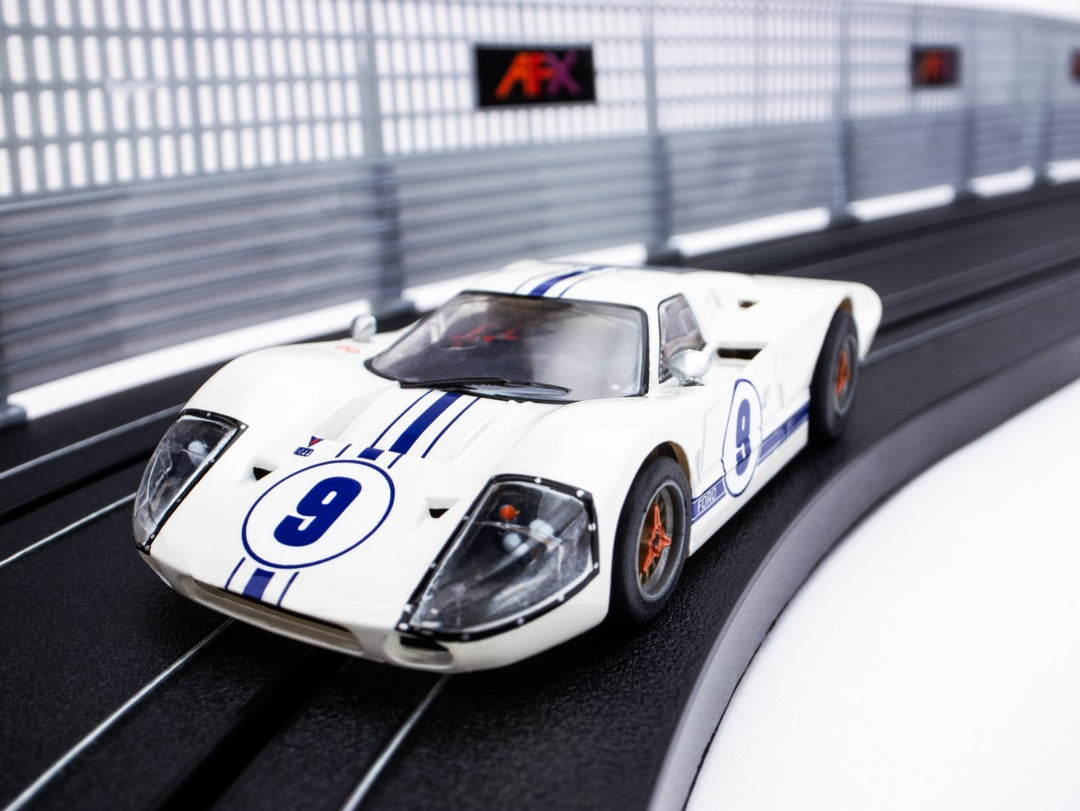 22078 GT40 Mark IV #9 White AFX