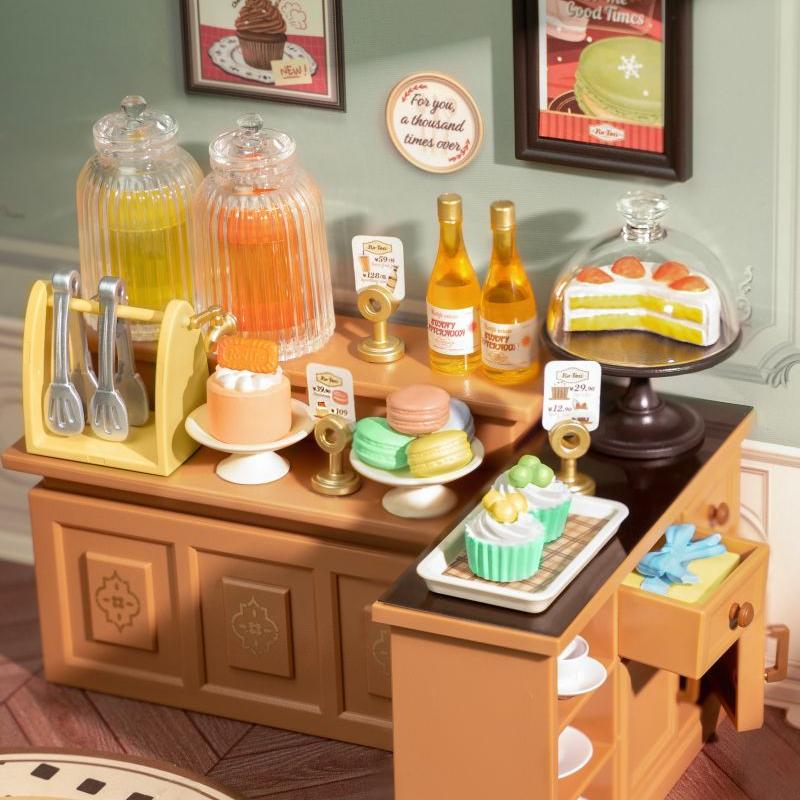 Sweet Sips Tea DIY Plastic Miniature House Robotime DW011