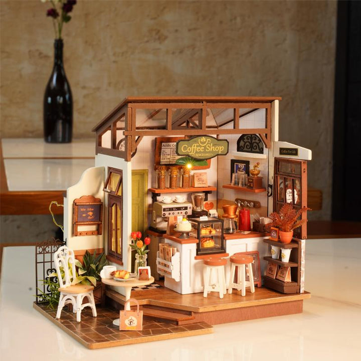 Rolife No.17 Cafe Miniature House kit Robotime DG162