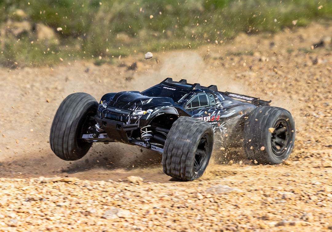 Rustler 4X4 VXL with VX3 ESC and V3200 motor Traxxas 67464-4