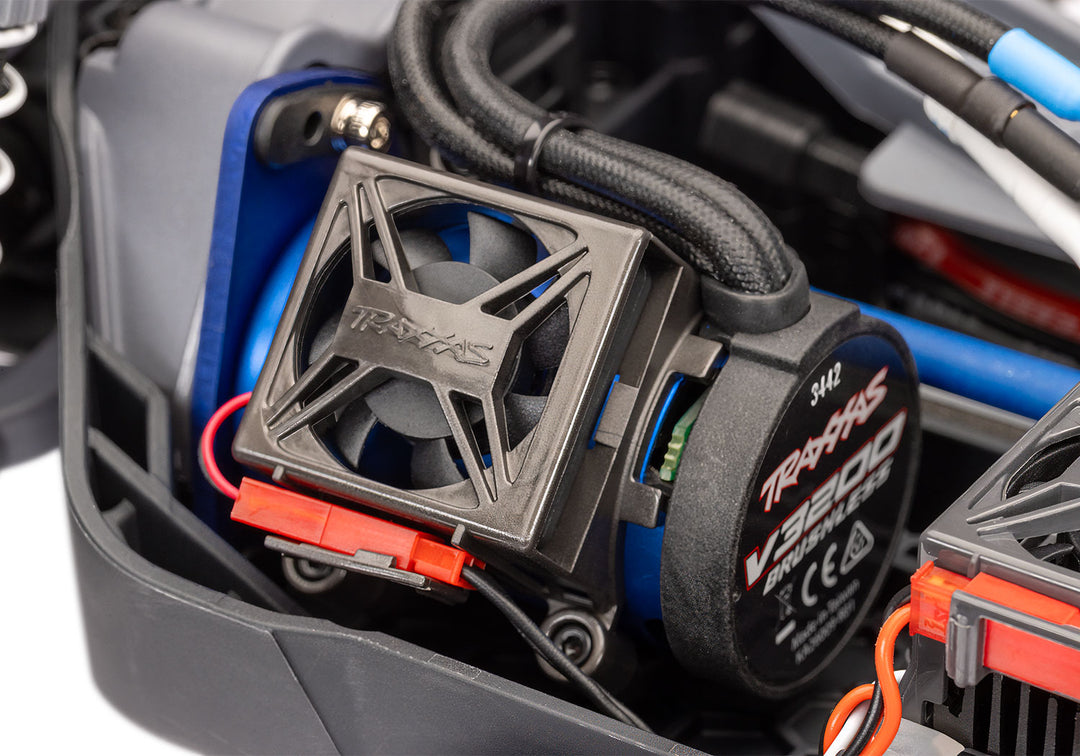 Rustler 4X4 VXL with VX3 ESC and V3200 motor Traxxas 67464-4