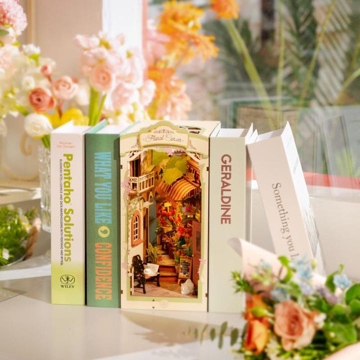 Floral Corner Book Nook - Stories in Books Robotime TGB09