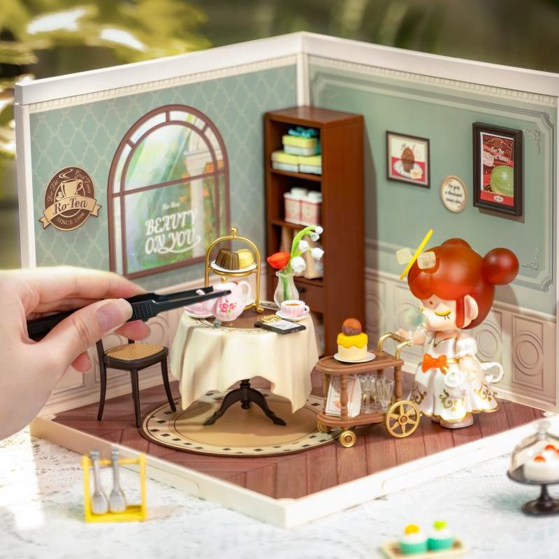 Sweet Sips Tea DIY Plastic Miniature House Robotime DW011