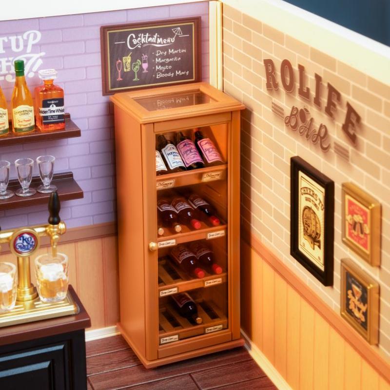 Leisurely Cheers Bar DIY Plastic Miniature House Robotime DW012