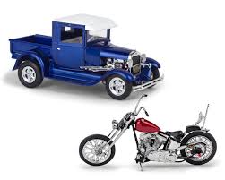 Revell 1/25 1929 Ford® Model A Pickup with California Street Chopper Plastic Model Kit RMX14565