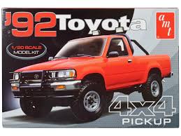 1992 Toyota 4x4 Pickup 1/20 AMT1425