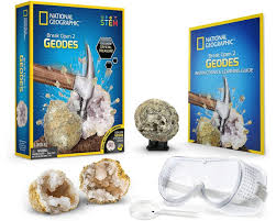 Blue Marble Break Your Own Geodes Science Kit DWDRTNGGEO2