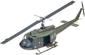 Revell 1/32 UH-1D Huey Gunship RMX855536