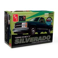 92' Silverado Shortbed Fleetside Easy Build 1:25 AMT1408M