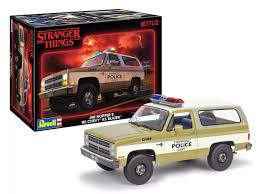 Revell 1/25 Stranger Things™ Jim Hopper's 1985 Chevrolet® K5 Blazer Plastic Model Kit RMX14558