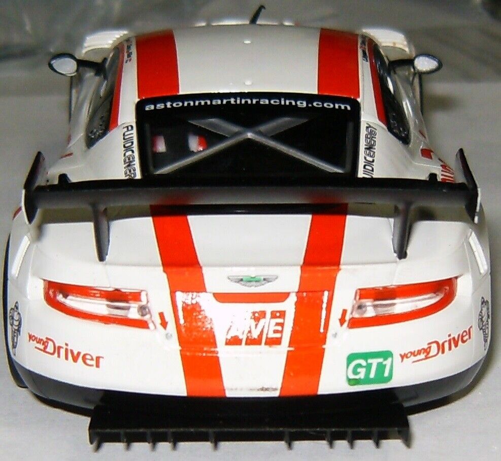 scxastmartgrn 52 SCX 1/32 White Aston Martin G52