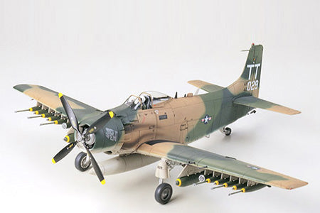 Douglas A-1J Skyraider 1:48