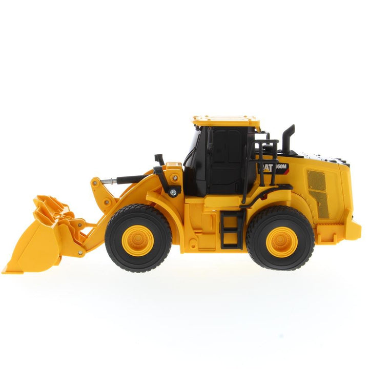 1:35 RC Cat® 950M Wheel Loader DCM 23003