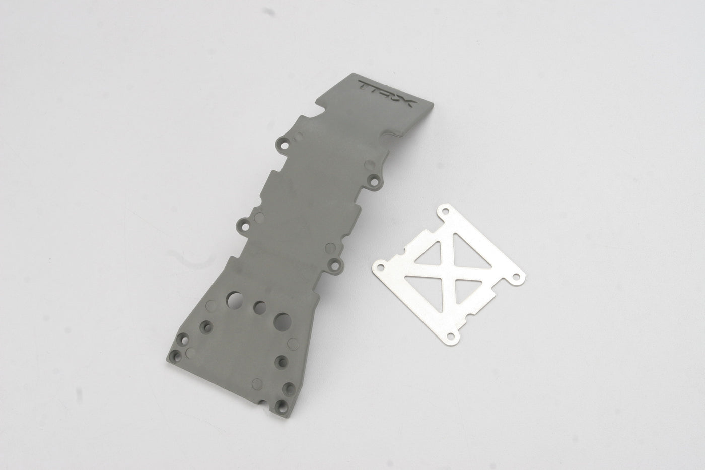 TRA 4937A 4937A Skid Plate Front Plastic