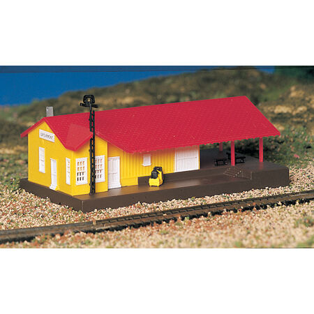 N Built Up Freight Station Bachmann BAC45907