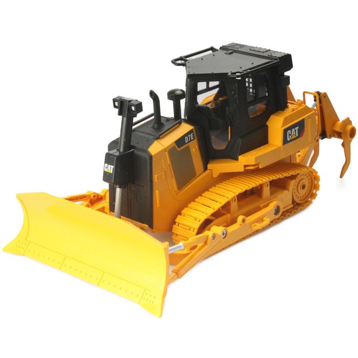 1:24 RC Cat® D7E Track Type Tractor DCM 25002