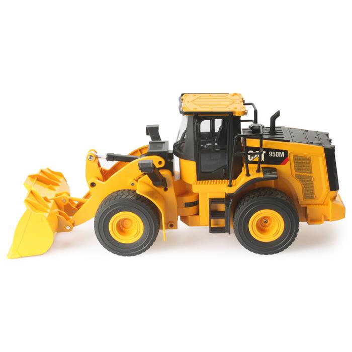 1:24 RC Cat® 950M Wheel Loader DCM 25003